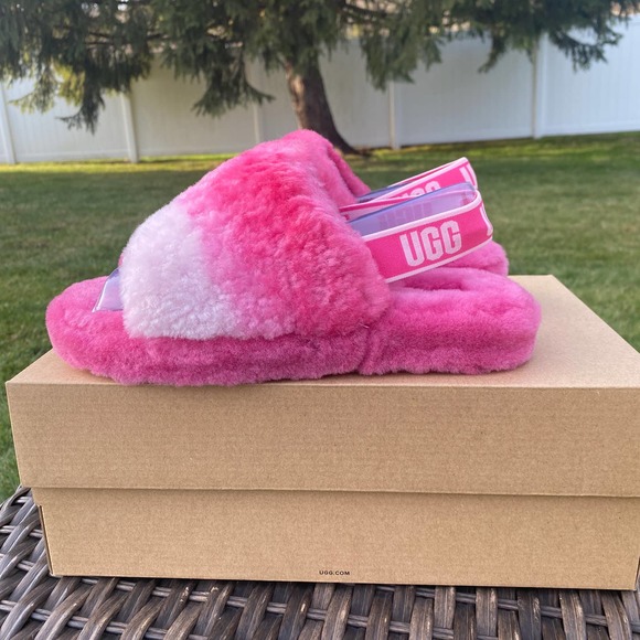 NWT/NIB UGG Youth/ Big Girl's Fluff Yeah Gradient Pink Slide/ Slippers (Size 4) - Picture 2 of 8